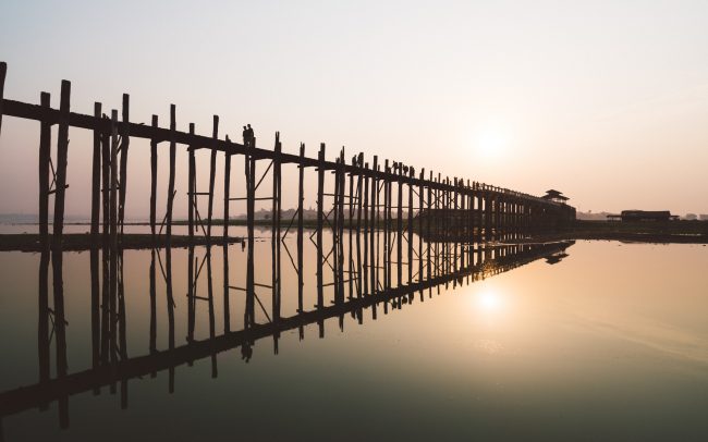 U bein bridge with reflexion [David Tan]